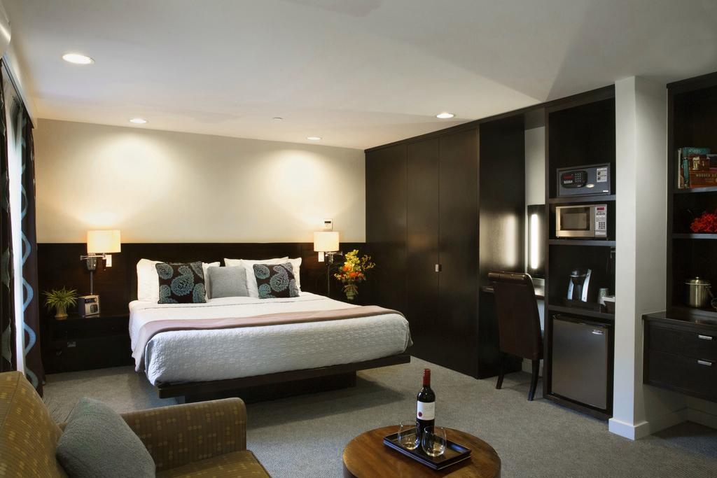 Junior Suite with Spa Bath